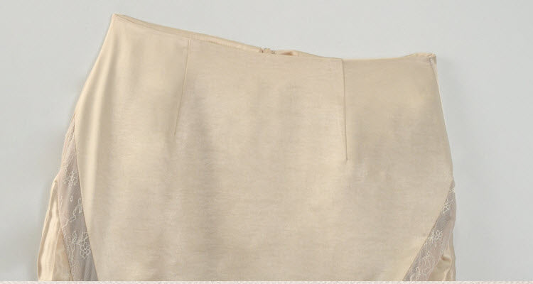 Cupid's Verse-Casket - Rococo Crinkled Satin Fishtail Skirt - image 10