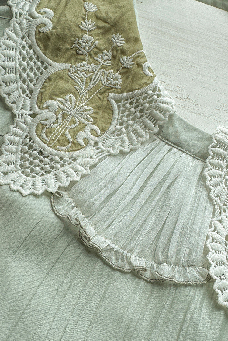 Cloud Soufflé Embroidered-Collar Classic Lolita Midi OP - image 11
