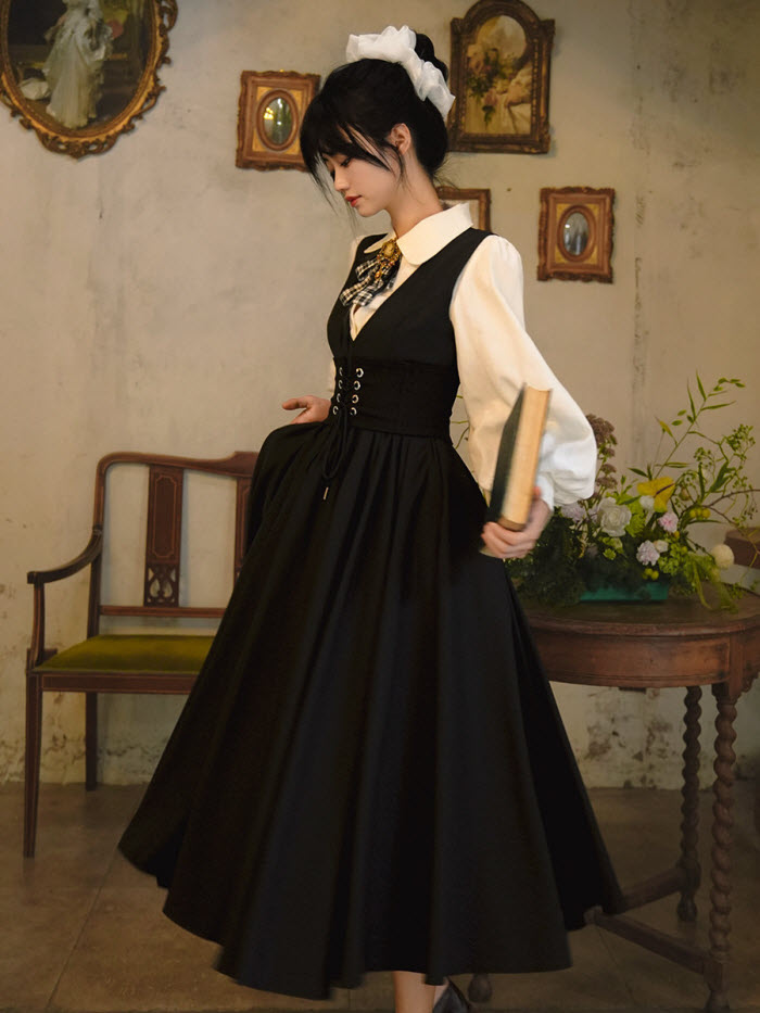 The Black Swan - Classic Lolita Dress, Blouse & Coordinate Pieces and Accessories - image 1