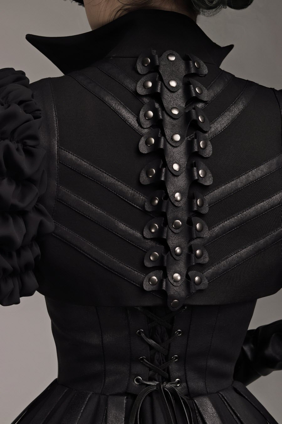 Wilde Jagd - Structured Gothic Lolita Bolero & JSK Set - image 5