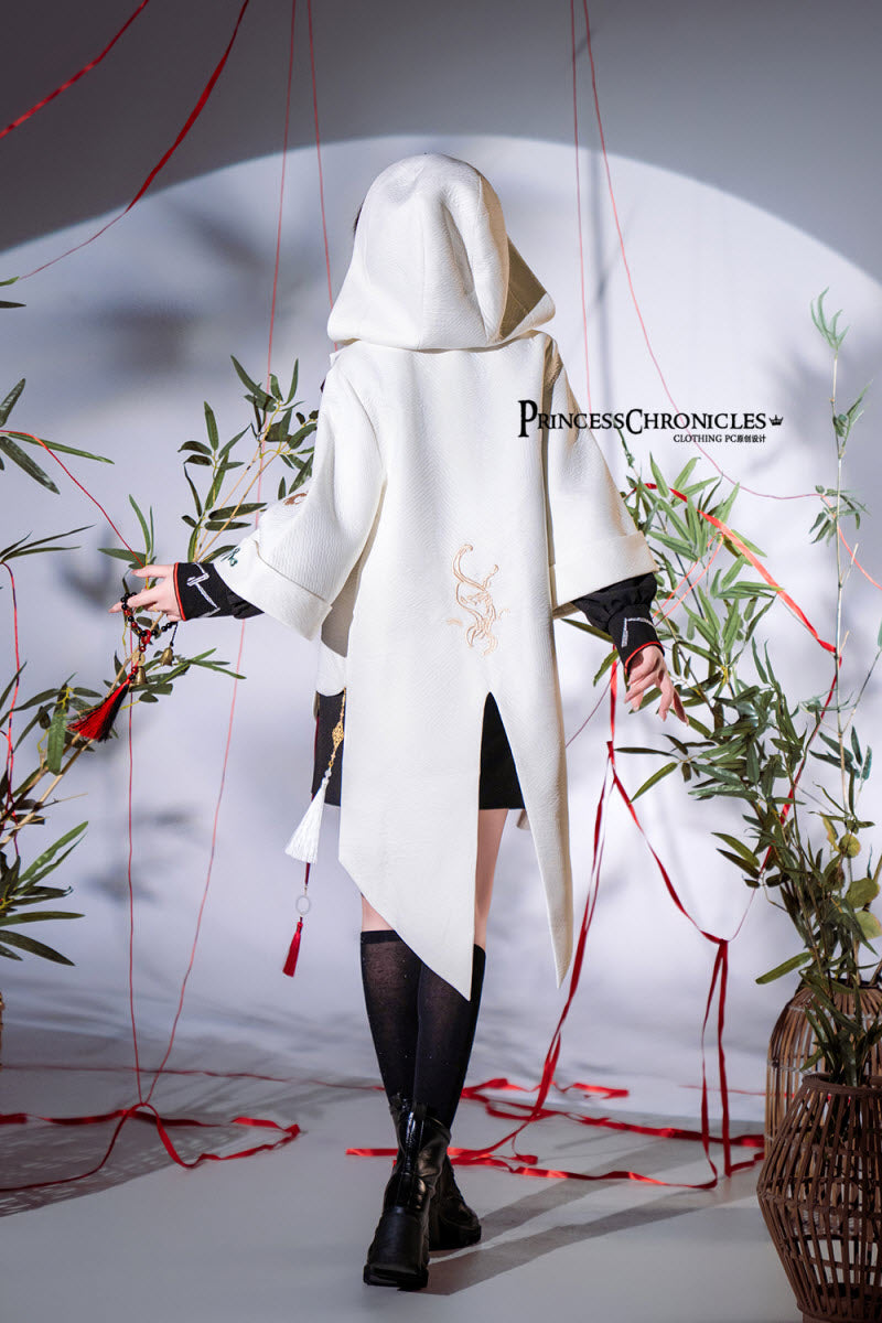 The Mountain Spirit - Hanfu-Inspired Ouji Jacket, Blouse, Shorts and Necklace Collection - image 8
