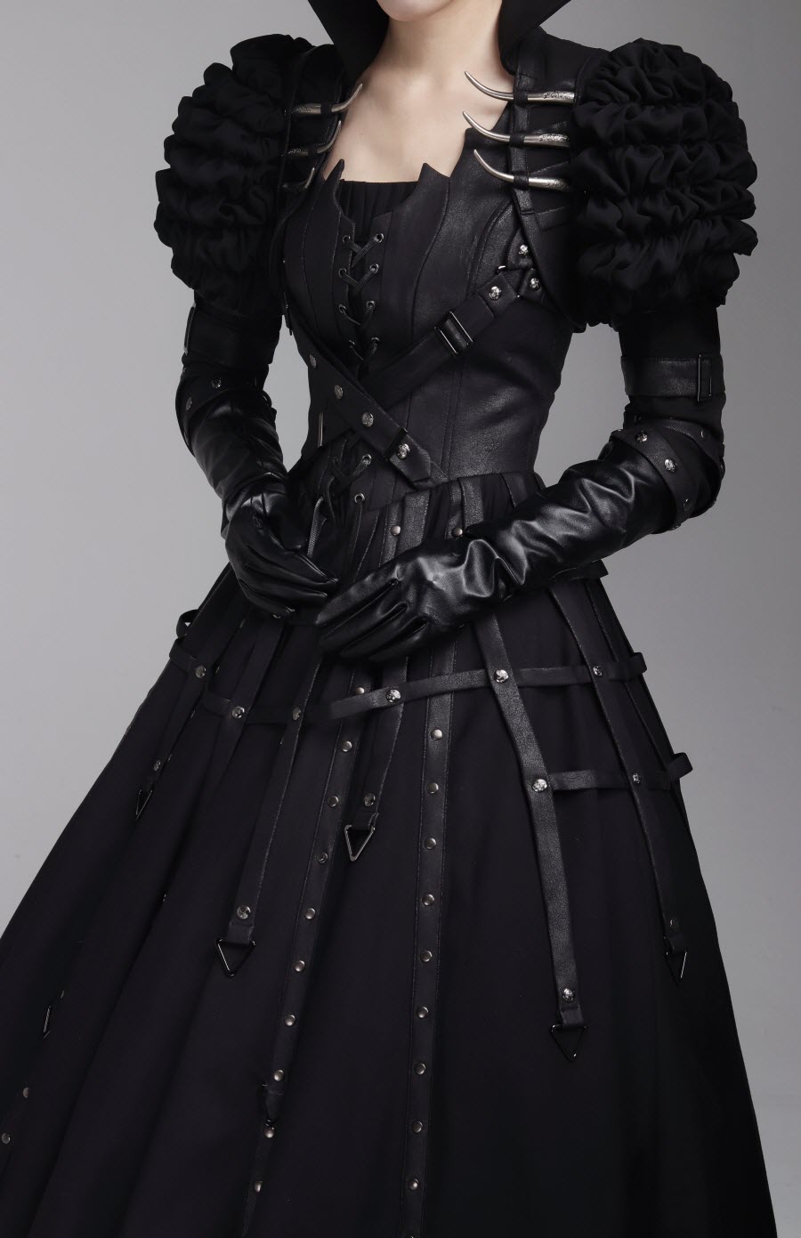Wilde Jagd - Structured Gothic Lolita Bolero & JSK Set - image 9